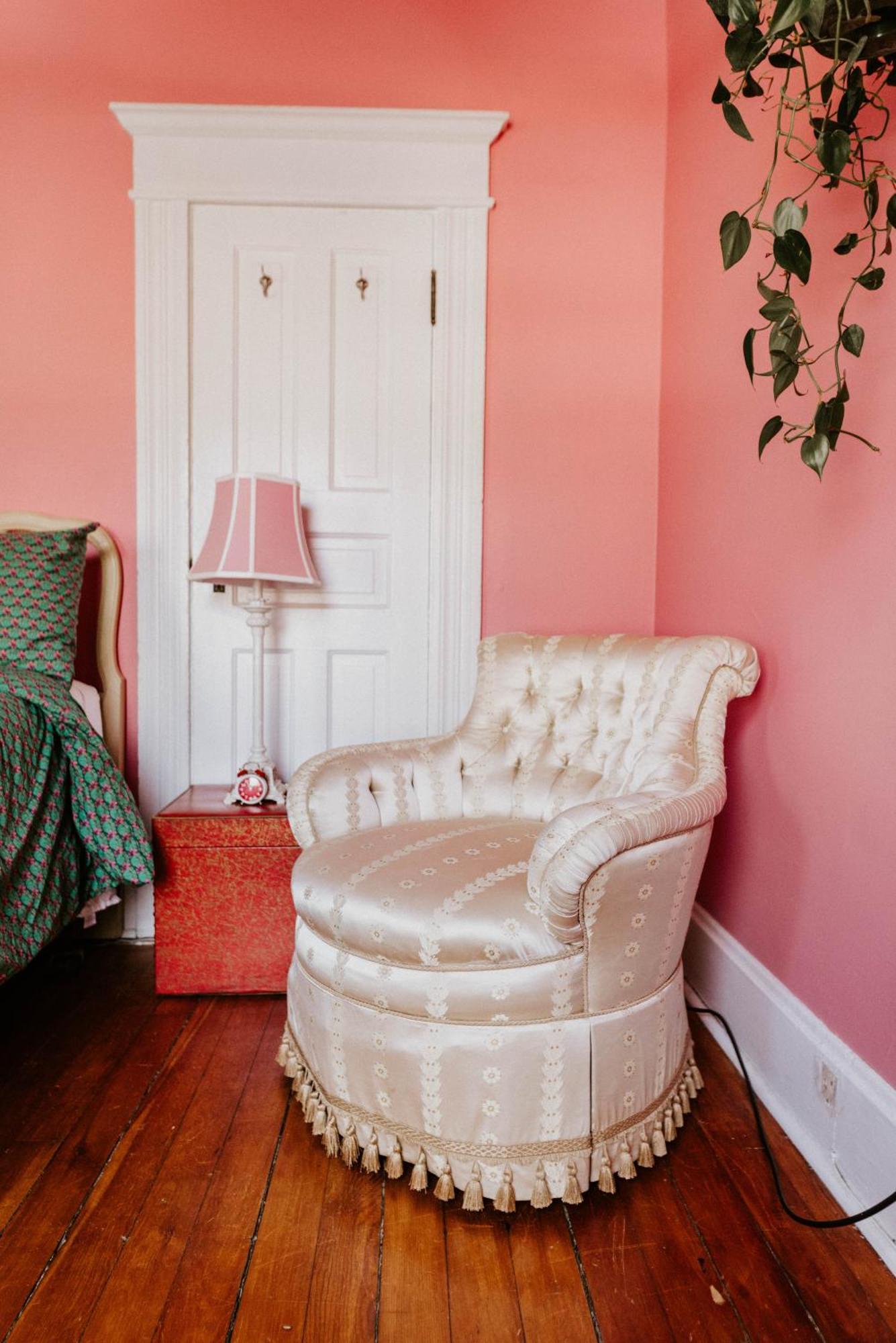 Retro Gem Box Victorian Steps From Irvine Park Appartement Saint Paul Buitenkant foto
