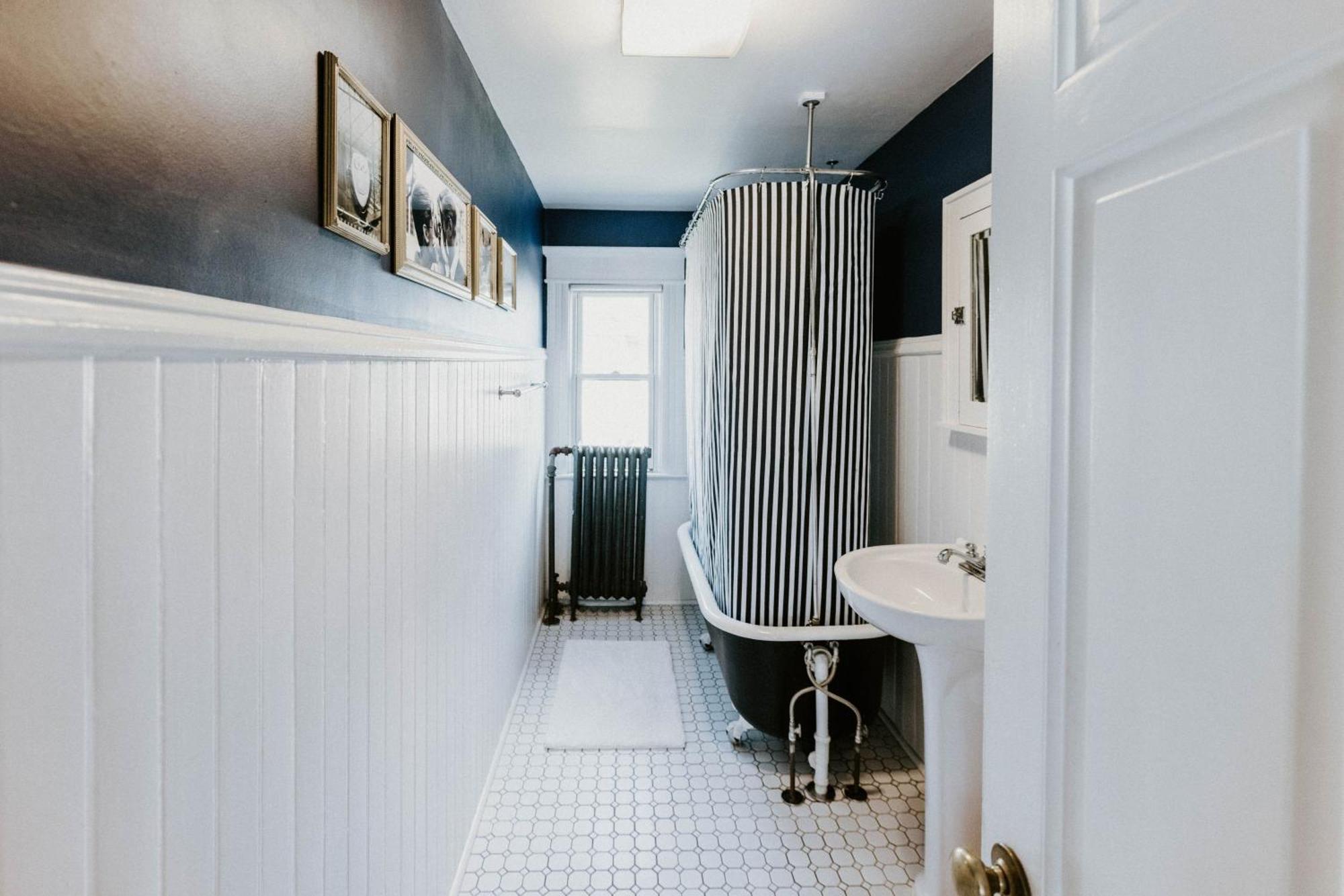 Retro Gem Box Victorian Steps From Irvine Park Appartement Saint Paul Buitenkant foto