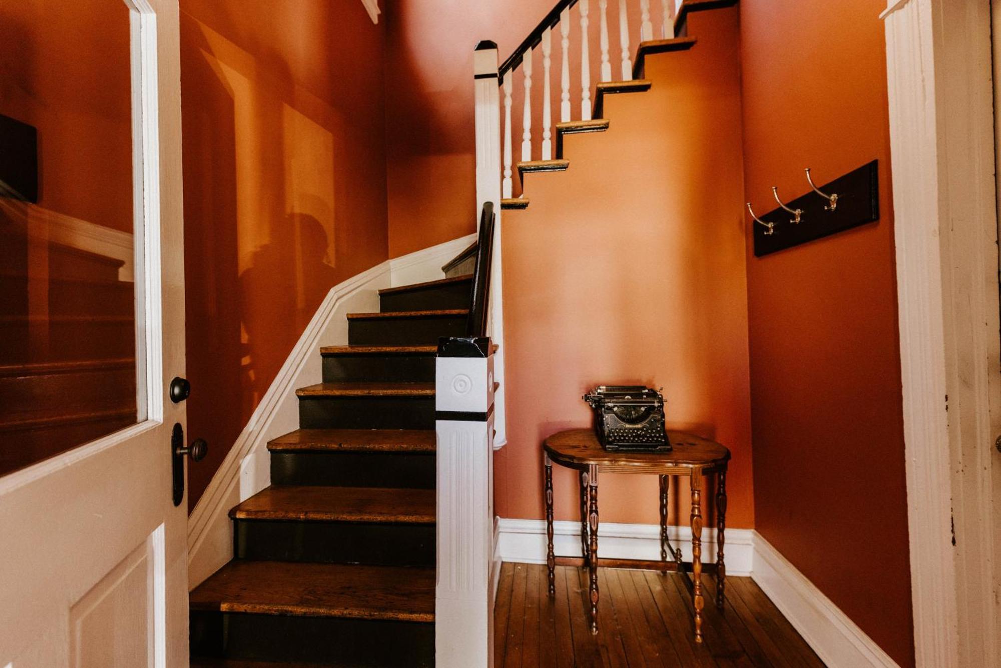 Retro Gem Box Victorian Steps From Irvine Park Appartement Saint Paul Buitenkant foto